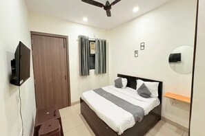 Deluxe Room - Via Ak Residency (New Delhi)