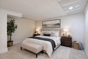 Room - Brand New Coastal Living Steps to the Beach | Heated Pool Access (Tybee Island)