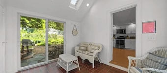 Narragansett Beach House - Across from Narrow River