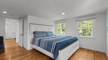 3 bedrooms, WiFi, bed sheets