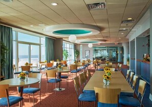 Dining - Cozy 2-bedroom condo with AC in amazing North Myrtle Beach (North Myrtle Beach)