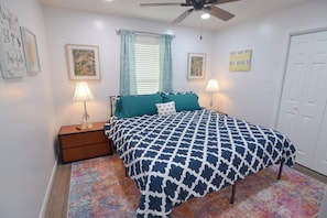 5 bedrooms, iron/ironing board, WiFi, bed sheets