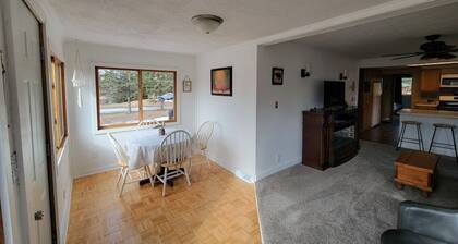 2-bedroom house in Eagle River, view of river, backs up to Trees For Tomorrow