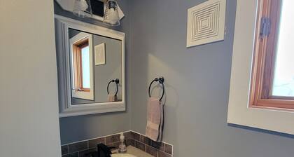 2-bedroom house in Eagle River, view of river, backs up to Trees For Tomorrow