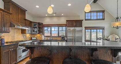 New! Cozy Craftsman Condo | Walk to Downtown Whitefish, Gas Fireplace & Mountain Views
