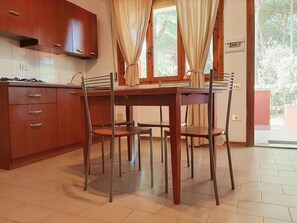 Dining - Campeggio del Forte by Interhome (Marina di Bibbona)
