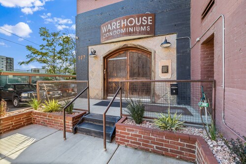 2-bedroom luxury apartment in Downtown Salt Lake City with AC