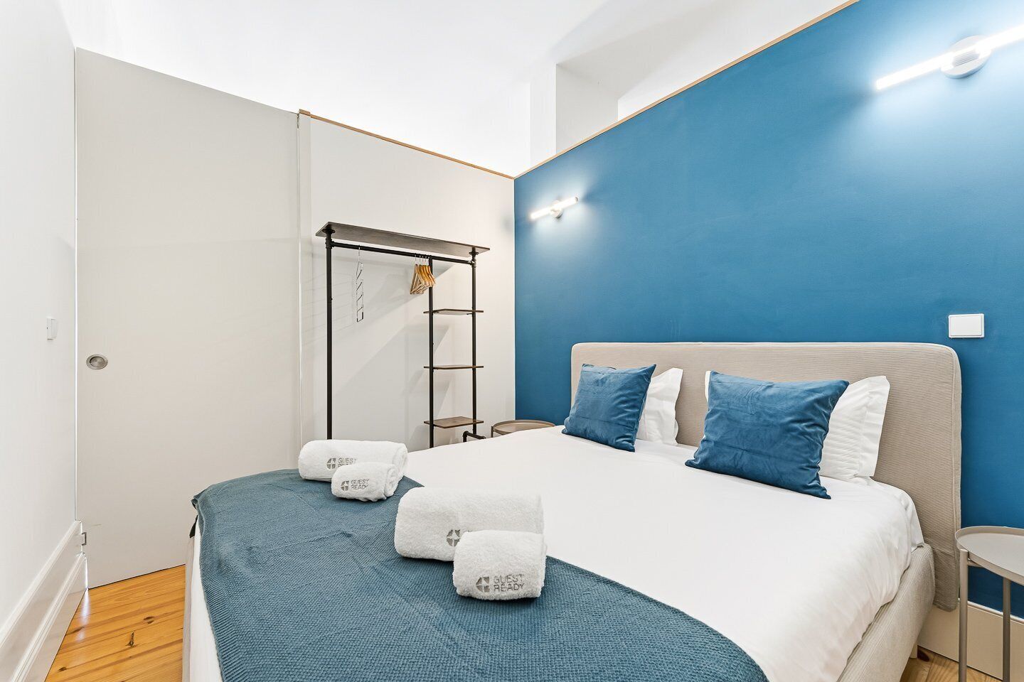 1 chambre, fer et planche à repasser, accès Internet, draps fournis