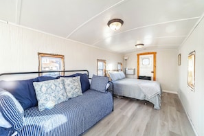 1 habitación, wifi y ropa de cama