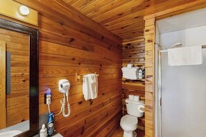 Hair dryer, towels - Charming riverfront condo with river access for swimming, boating & fishing (Hot Springs)