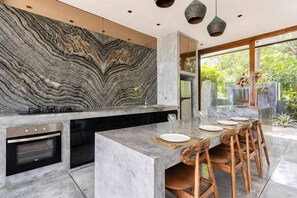 Fridge, oven, stovetop, dishwasher - Beachside Villa at Balian Surf Break (Selemadeg Barat)