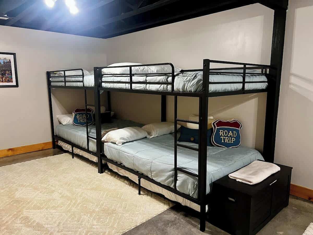 4 chambres, fer et planche à repasser, Wi-Fi, draps fournis