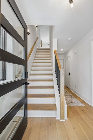Interior - Iconic retreat w/ exclusive rooftop lounge & spa! (Nashville)