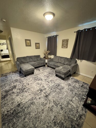 Charming & relaxing 2BR apt. in the Heart of Worland, Cozy & Convenient Stay!