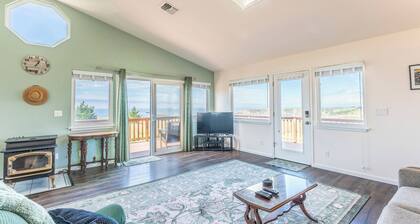 Casa Belo Horizonte | 2 BR Vacation Cabin on the ocean