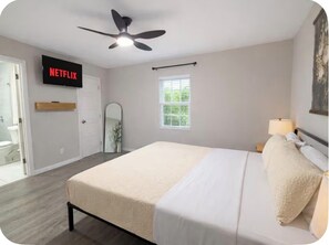 3 bedrooms, iron/ironing board, WiFi, bed sheets