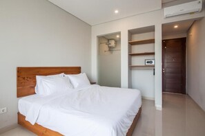 Deluxe Double Room | In-room safe, desk, blackout drapes, iron/ironing board - Eclipse Kerobokan (Seminyak)