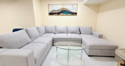 Comfy One Bedroom Basement Apartment near Heartland- Sleeps 6