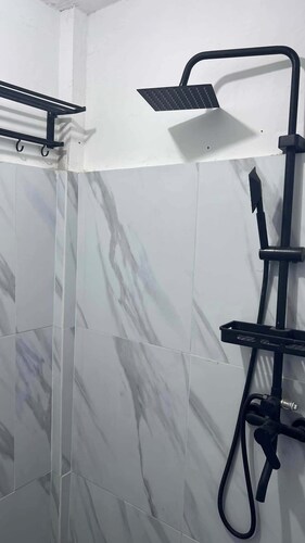 Cozy Bunkbeds in General Luna AC Dorm Stay