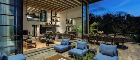 Luxury Villa, 5 Bedrooms, Private Pool, Sea View | Outdoor dining