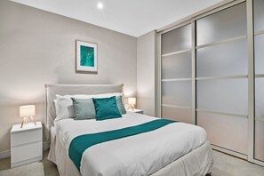 2 chambres, fer et planche à repasser, Wi-Fi gratuit, draps fournis
