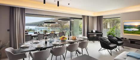 Family Villa, Multiple Bedrooms, Sea Facing (Villa Valmata Adriatic Pearl) | Dining