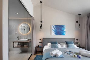 Family Villa, Multiple Bedrooms, Sea Facing (Villa Valmata Adriatic Pearl) - Villa Valmata Adriatic Pearl (Rasa)