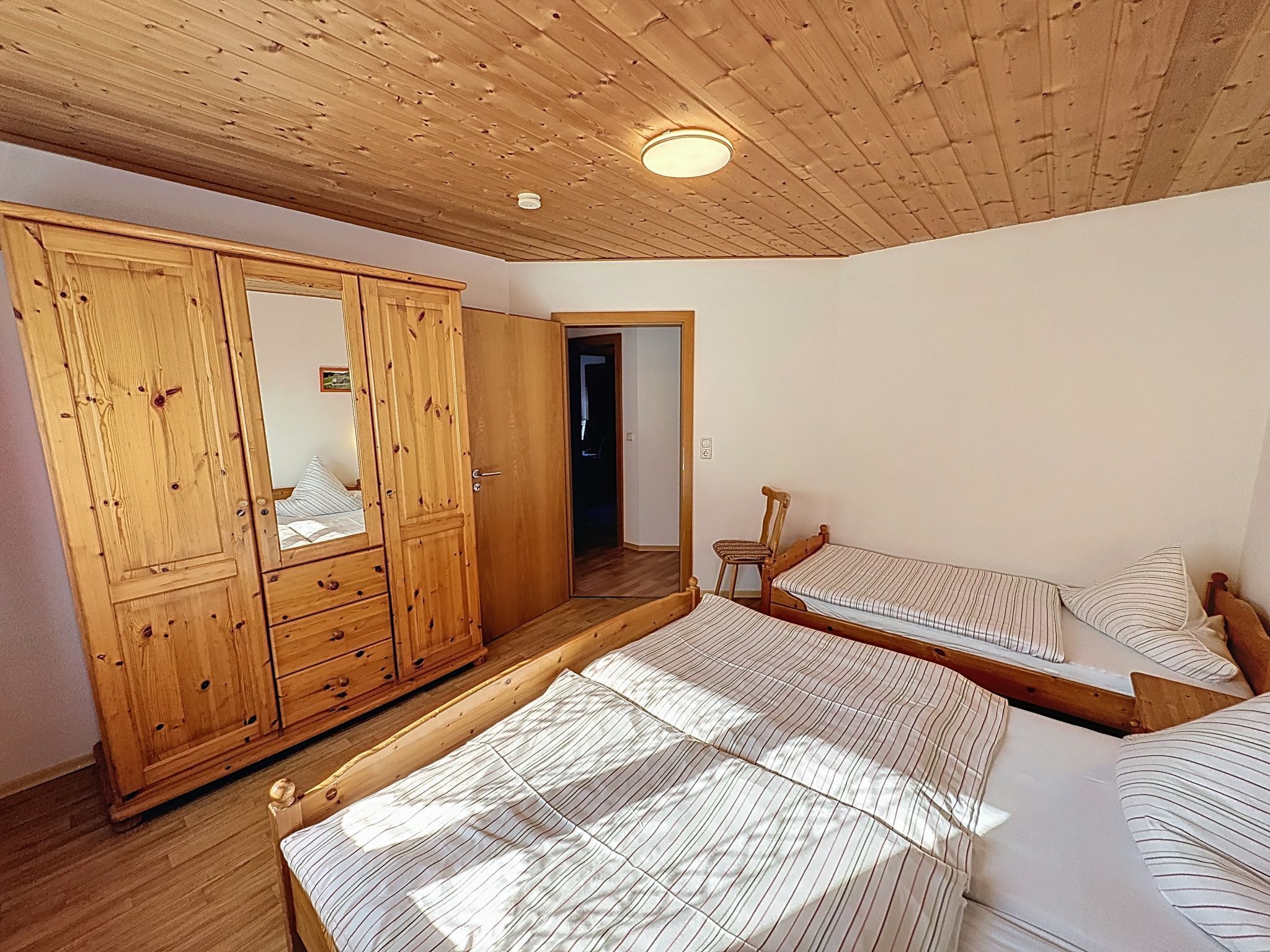 2 Schlafzimmer, Internetzugang