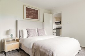 Room - Blueground | Lawton Park, view, nr Discovery Park (Seattle)