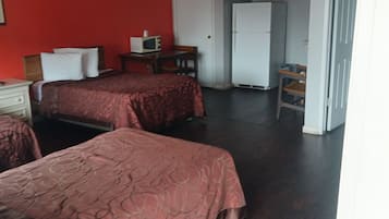 Standard Single Room, Multiple Beds, Non Smoking, Pets Allowed