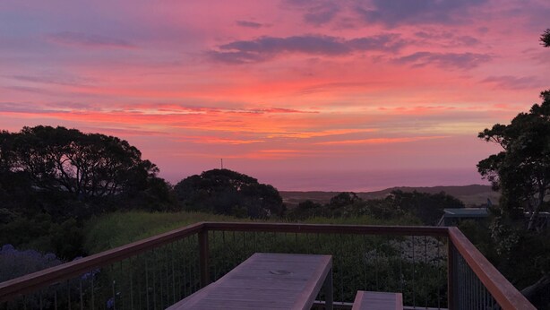 Outdoor dining - Cups Estate Cape Schanck | 4BR Coastal Retreat | Golf & Ocean Views (Cape Schanck)