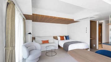 Luxury Triple Room | In-room safe, blackout curtains, iron/ironing board, free WiFi
