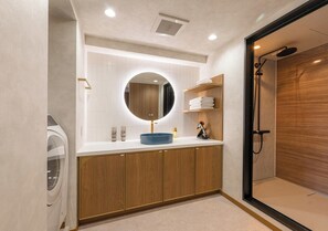 ห้องลักซ์ชัวรี่ทริปเปิล | ห้องน้ำ