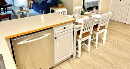 Spacious 2 BR Suite, Family Friendly, near Colwood Waterfront, Royal Roads