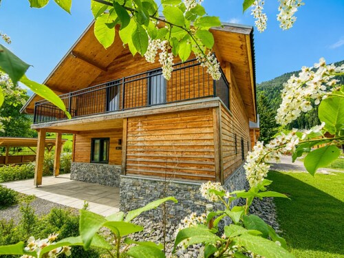 Chalet an einem See nahe Skigebieten
