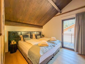 3 bedrooms, Internet