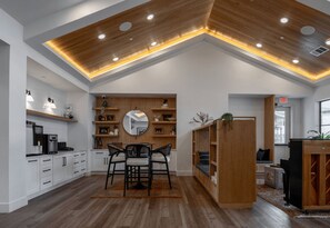 Dining - Blueground | Scofield Farms, pool, nr Walnut Creek Park (Austin)