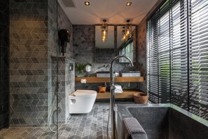 Luxury Villa, 4 Bedrooms, Private Pool, Sea View | Bathroom - Villa Sierra (Koh Samui)