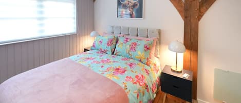 2 chambres, fer et planche Ă repasser, Wi-Fi, draps fournis
