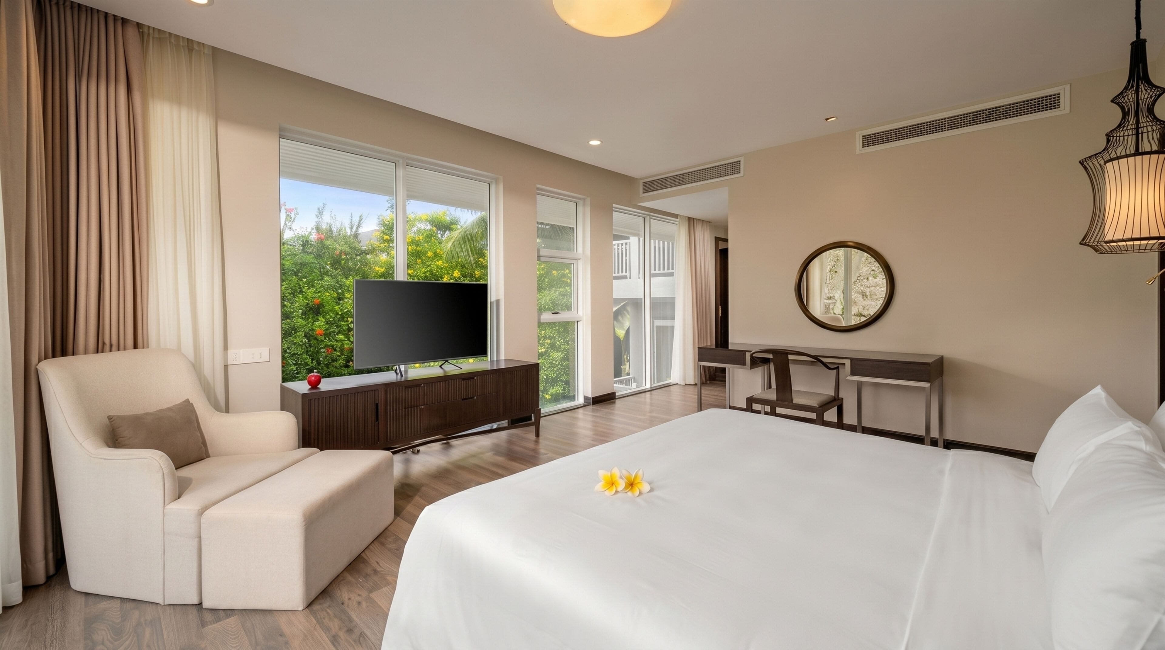 Ropa de cama de alta calidad y minibar 