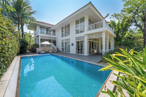 Pool Villas at Premier Village Resort