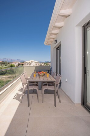 Outdoor dining - Brand new luxury apartment in Central location of Nidri, Lefkada. (PP53+8W Nydri)