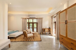 Luxury Quadruple Room, Balcony, Pool View | Free WiFi, wheelchair access - Kirala House - Unawatuna (Unawatuna)