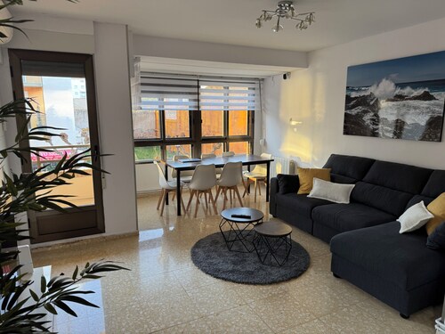Apartment in main avenue with 4 bedrooms