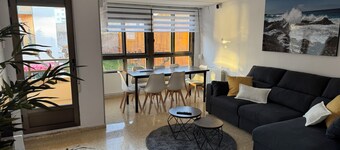 Apartment in main avenue with 4 bedrooms