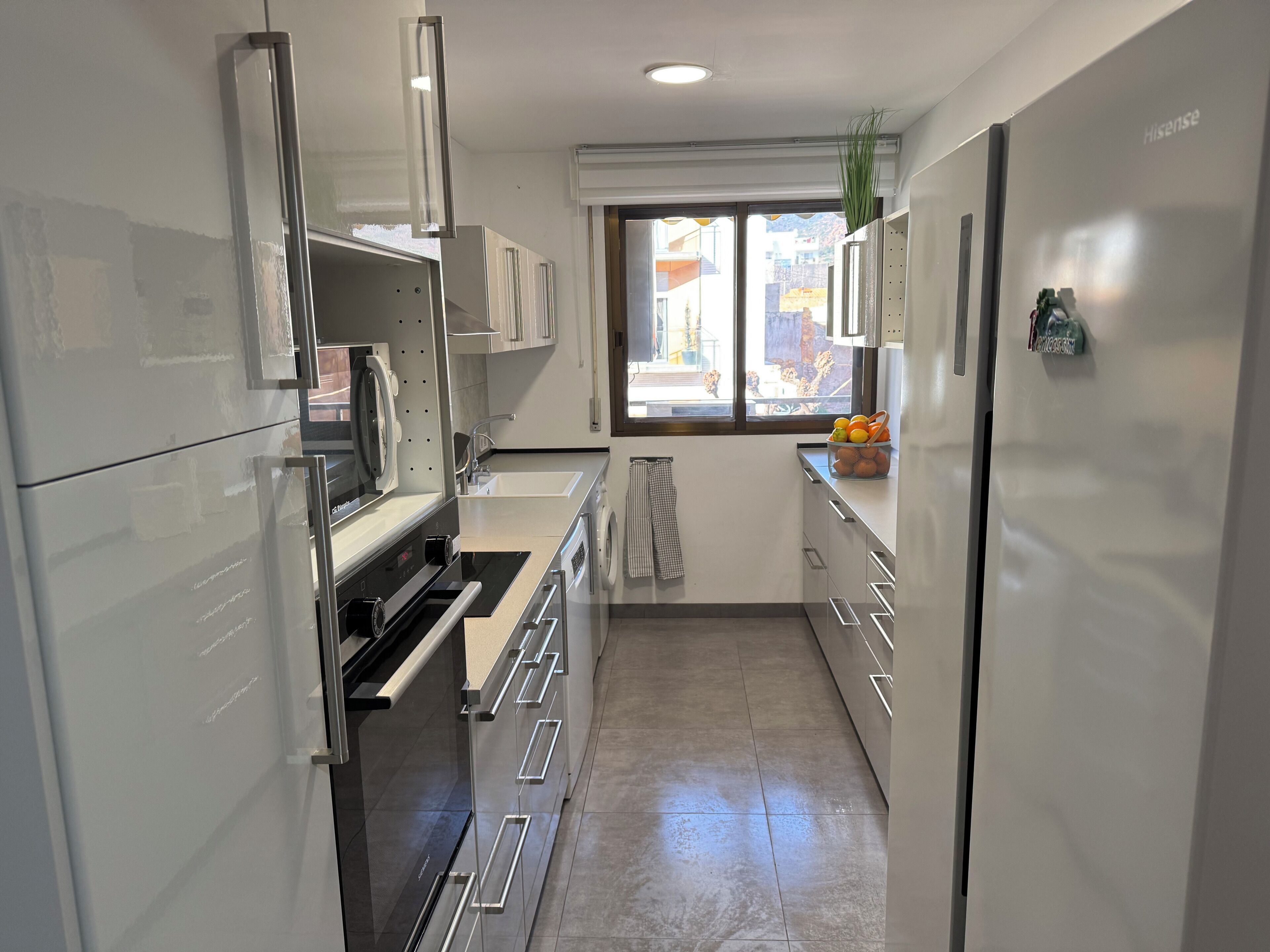 Micro-ondes, four, plaque de cuisson, lave-vaisselle
