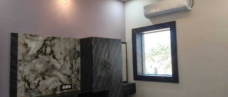 Deluxe Room | Free WiFi, bed sheets