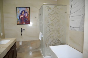 Deluxe Double Room, Garden View | Bathroom - Mariana Trench  (Sumqayıt)