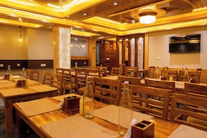 Deluxe Studio, Mountain View | Dining