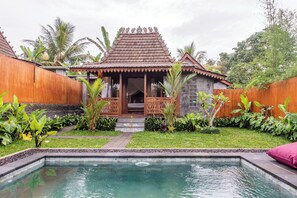 Outdoor pool - Umah Jati Villa (Sebatu)